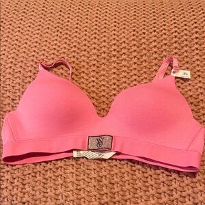 Victoria's Secret Pink Wireless Molded T-Shirt Bra